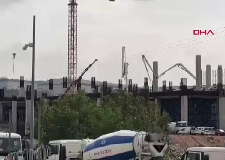 Çayırova’da Fabrika İnşaatında İşçi Kazası