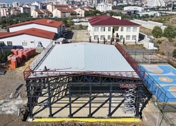 İBB’den 15 okula yeni spor salonu.