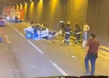 İzmit’te Trafik Kazası: Sürücü Ağır Yaralandı