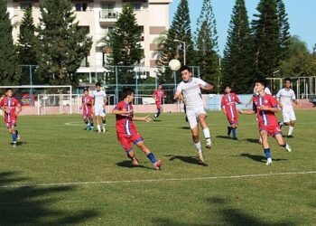 Kemer Belediye Merkez Spor evinde galip