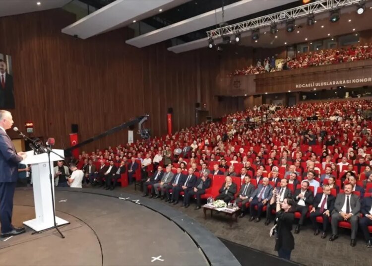 Kocaeli Kitap Fuarı: ‘Savaşın ve Acının Edebiyatı’ Temasıyla Açıldı