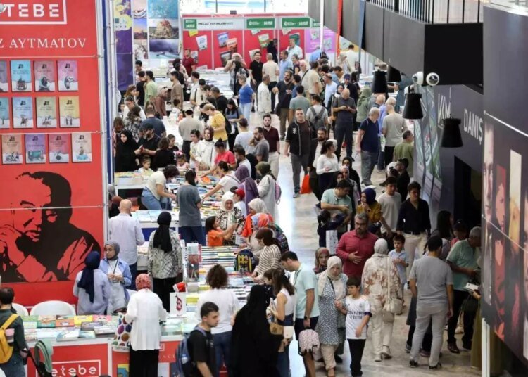 Kocaeli Kitap Fuarı’na 282 Bin Ziyaretçi