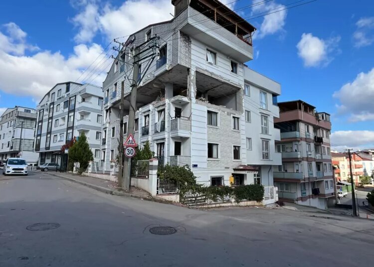 Kocaeli’de Doğal Gaz Patlaması: 1 Ölü, 7 Yaralı