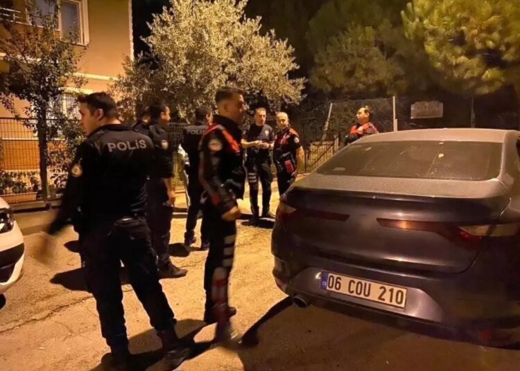 Kocaeli’de Ehliyetsiz Sürücü, Polis Takibinden Kaçamadı