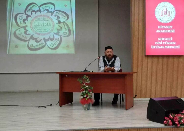 Kocaeli’de ‘Hat Sanatı ve Cami Tezyinatı’ Konferansı Düzenlendi