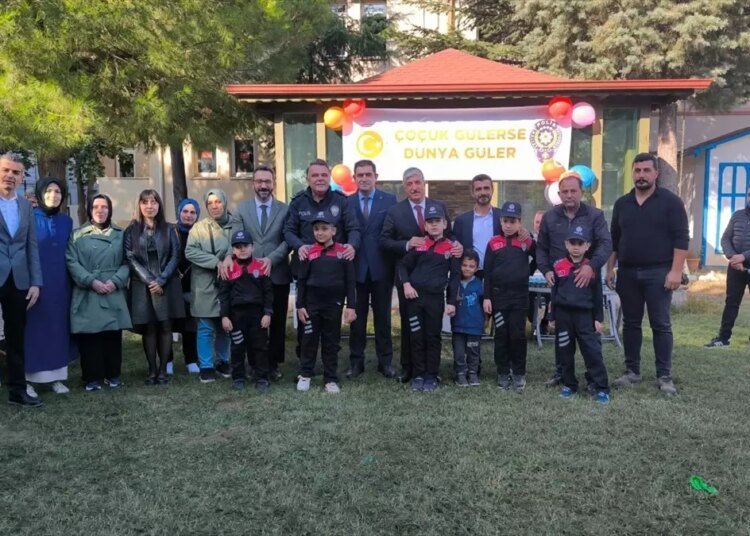 Kocaeli’de Özel Çocuklar ve Polislerden Birlikte Etkinlik