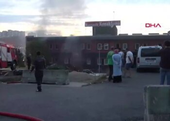 Kocaeli’de Pansiyonda Çıkan Yangında 3 Kişi Dumandan Etkilendi