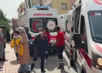 Kocaeli’de Yangında Mahsur Kalan 8 Kişi Kurtarıldı