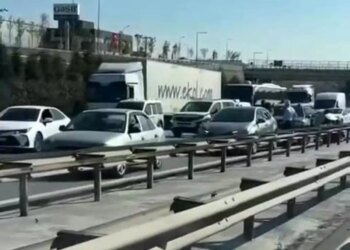 Kocaeli’de Zincirleme Trafik Kazası: 4 Yaralı
