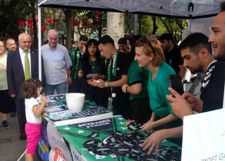 Kocaelispor, Dünya Kız Çocukları Günü’nde Anlamlı Etkinlik Düzenledi