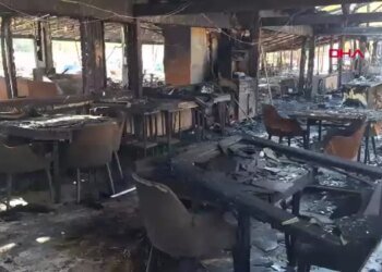 Körfez’deki Restoran Yangınında Hasar Gün Ağarınca Ortaya Çıktı