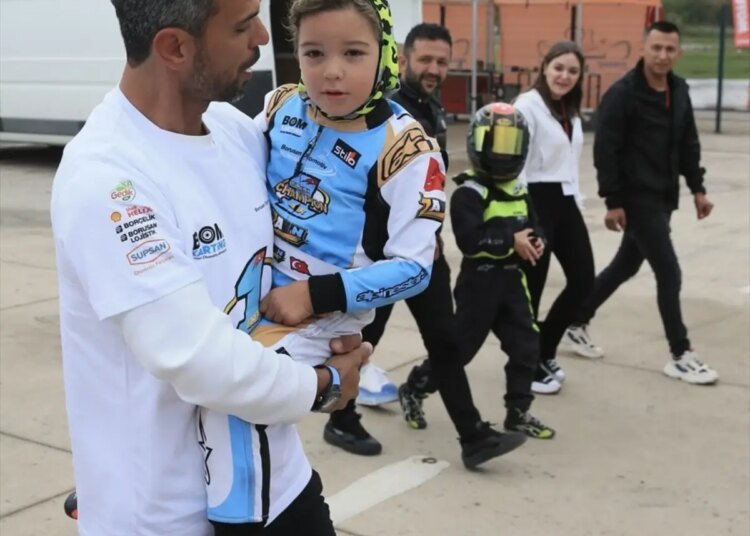 Zayn Sofuoğlu, Karting Şampiyonası’nda Genel Klasman Birincisi Oldu