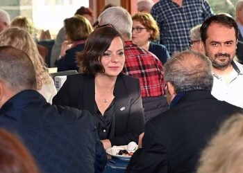 Başkan Kınay: Dik duran öğretmenlerimizin yetiştireceği dik duran nesillere ihtiyacımız var