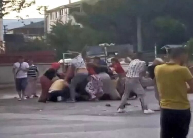 Cinayetle biten takı kavgasında eşini kazara öldürdüğü iddia edilen sanığa müebbet hapis