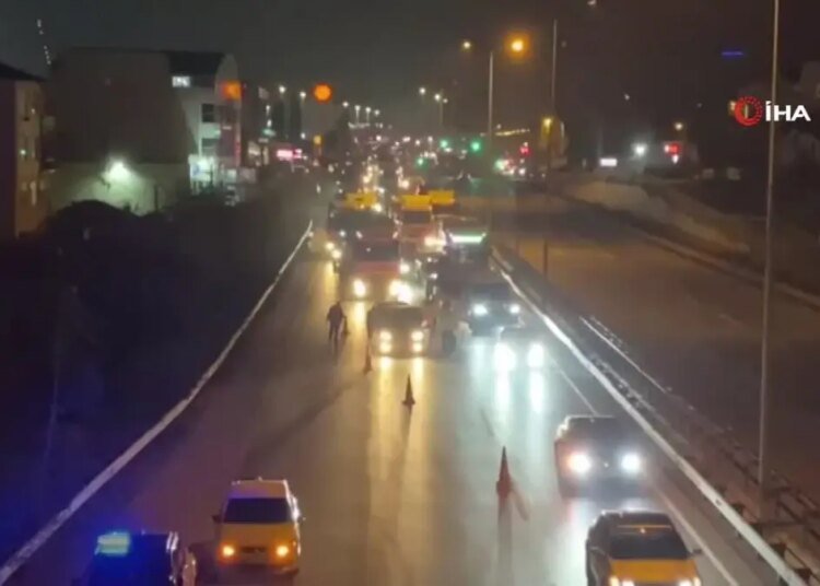 Kocaeli’de İki Tırın Çarpışması: 1 Kişi Ağır Yaralandı