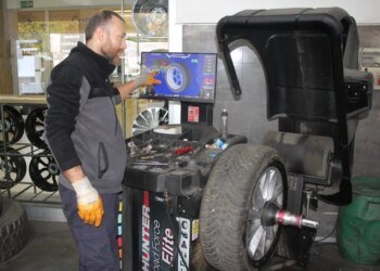 Kocaeli’de Kış Lastiği Yoğunluğu Başladı