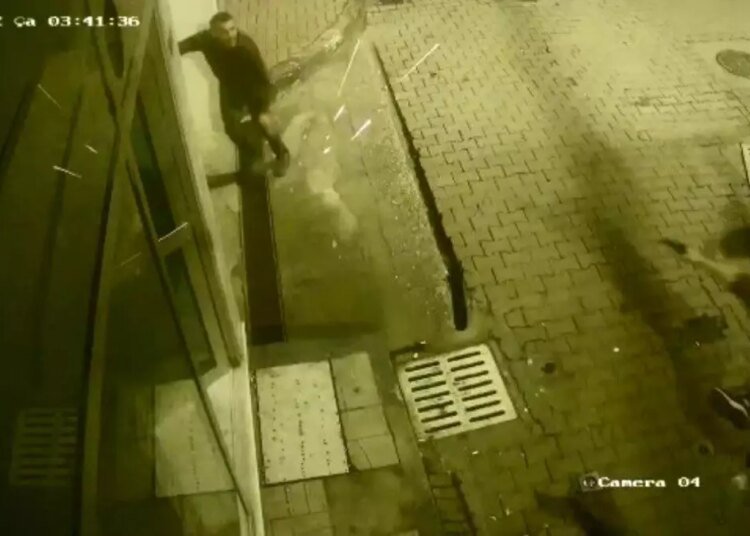 Kocaeli’de Sokak Ortasında Silahlı Cinayet: 3 Sanığa Müebbet Hapis İstemi