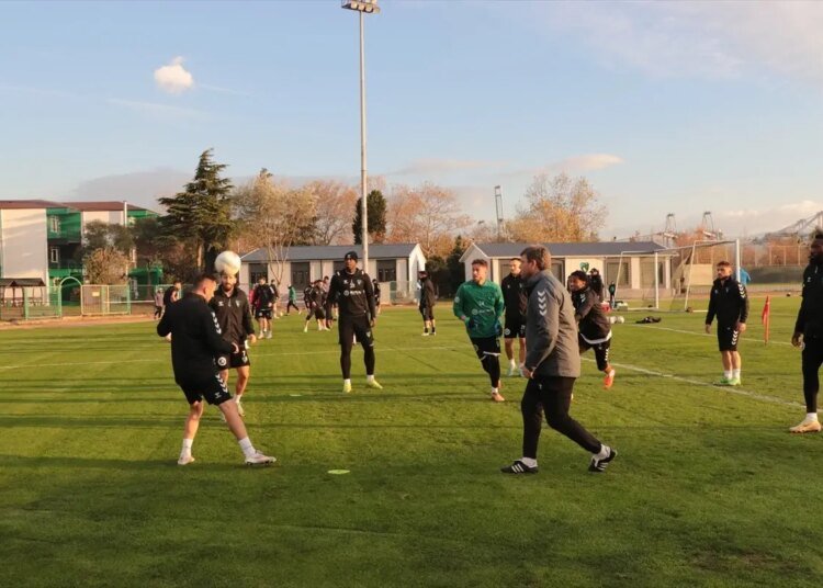 Kocaelispor, Adanaspor Maçına Hazırlanıyor