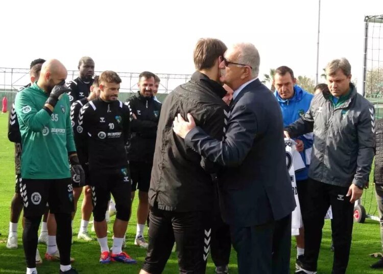 Kocaelispor antrenmanında duygusal sürpriz