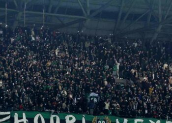 Kocaelispor-Bandırmaspor Maçında Yabancı Madde Atan 12 Kişiye Cezası Verildi