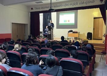 Düzce Hikmet Akın Ortaokulu Öğrencilerine Sıfır Atık ve Sürdürülebilirlik Eğitimi