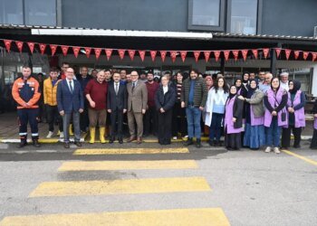 Kocaeli Valisi Engelliler Üretim Merkezini Ziyaret Etti