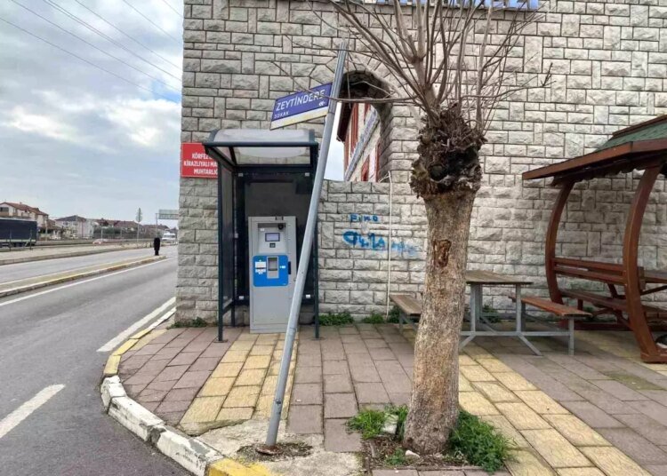 Kocaeli’de Alkollü Şahsın İntihar Girişimi Engellendi