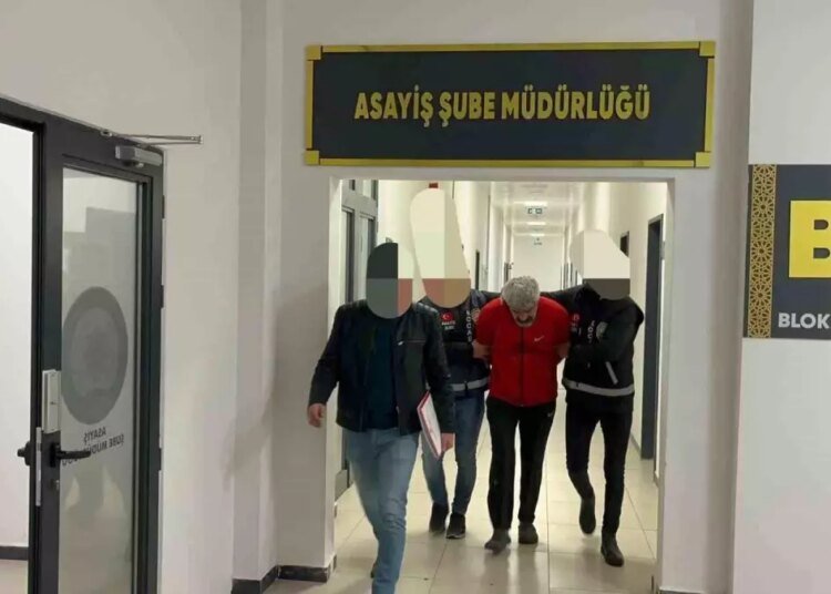 Kocaeli’de Bıçaklı Kavga: Bir Kişi Hayatını Kaybetti
