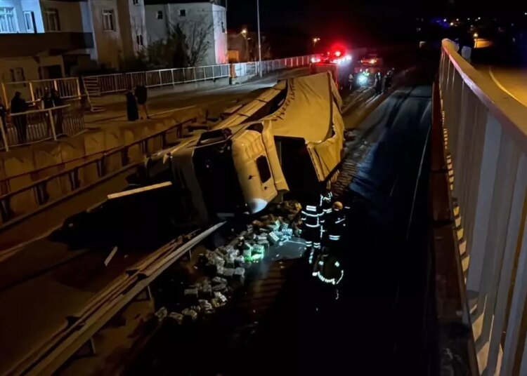 Kocaeli’de Devriye Tır Ulaşımı Aksattı