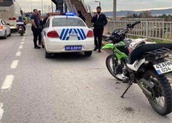 Kocaeli’de Motosiklet Kazası: İki Sürücü Yaralandı