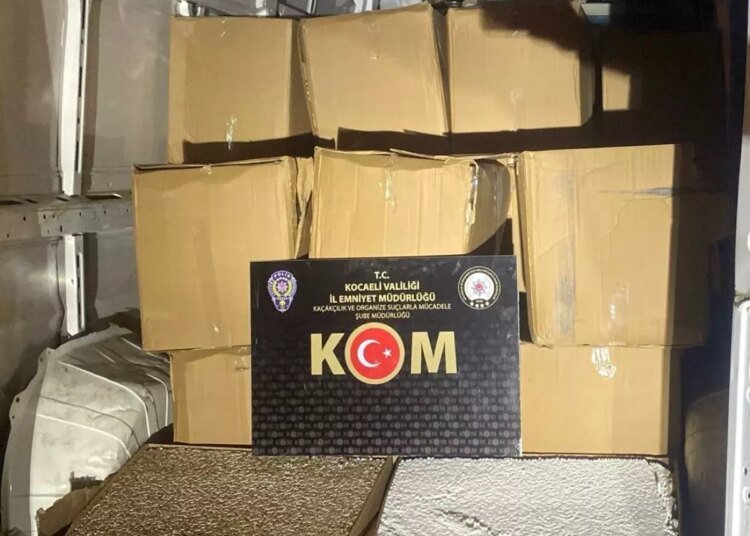 TEM Otoyolu’nda 891 Bin Kaçak Makaron Ele Geçirildi