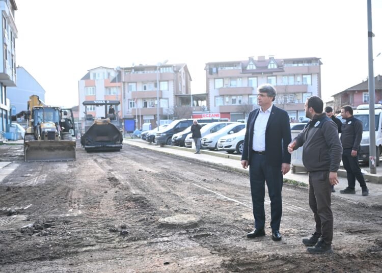 Kartepe Istasyon Mahallesinde 280 Ton Asfalt 3