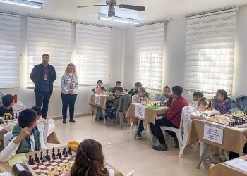 Bornova’da genç zihinler satrançla buluşuyor