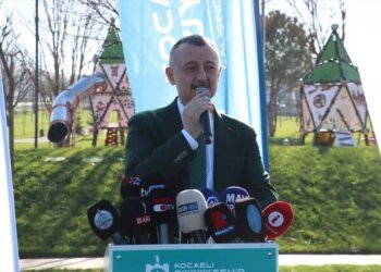 Büyükakın: ‘Marmara Denizi’nin temizliği için İstanbul’un sorumluluğu var’