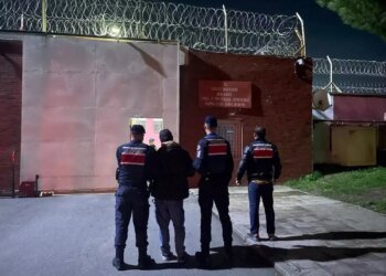 DEAŞ Operasyonu: 3 Şüpheli Gözaltına Alındı, 1’i Tutuklandı