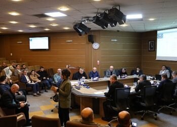 Encümen’de balık satış yerleri için ihale düzenlendi