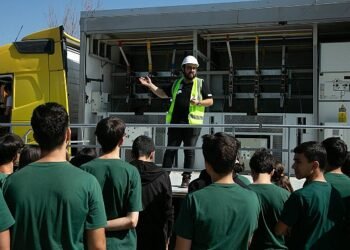 Enerjisa Dağıtım Şirketleri’nin Mobil Eğitim Tırı 2025’te Deprem Bölgesini Ziyaret Edecek