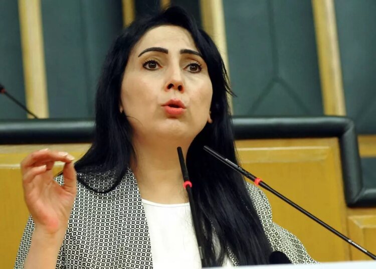 HDP’li Figen Yüksekdağ’ın kardeşi evinde ölü bulundu