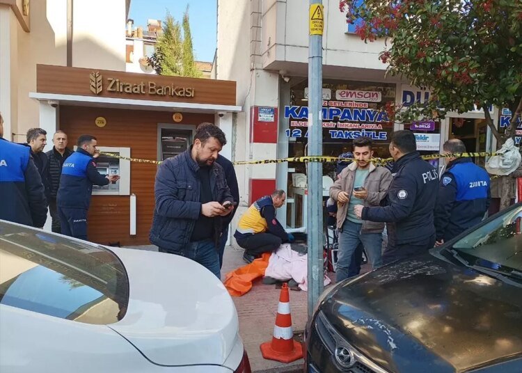 Karamürsel’de ATM’de Silahlı Saldırı: Bir Kişi Hayatını Kaybetti