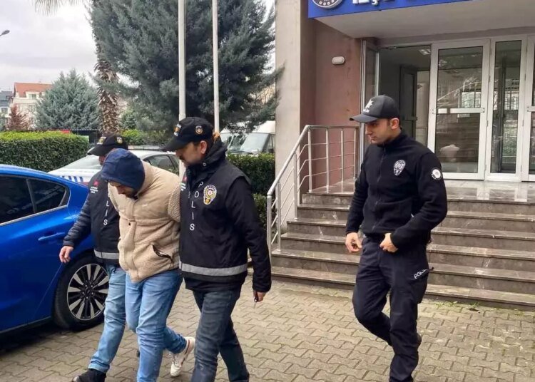 Kocaeli’de 6 Yıl 11 Ay Hapisle Aranan Şahıs Yakalandı