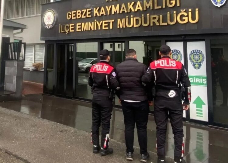 Kocaeli’de Dolandırıcılık ve Yağma Suçluları Yakalandı