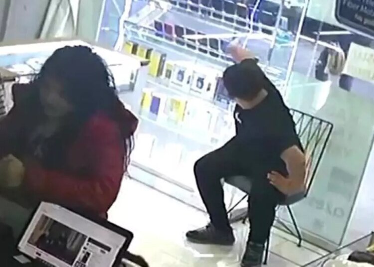 Kocaeli’de Hırsızlık Olayı: Aile Cep Telefonu Çaldı