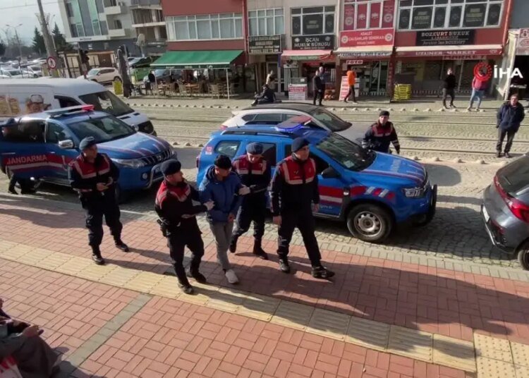 Kocaeli’de Kulübe Cinayeti: 2 Şüpheli Adliyeye Sevk Edildi