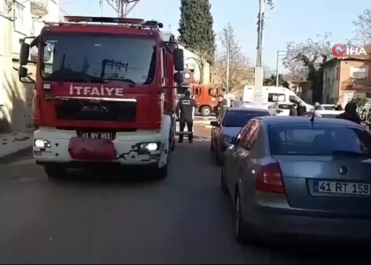 Kocaeli’de Yangın: Daire Kullanılamaz Hale Geldi