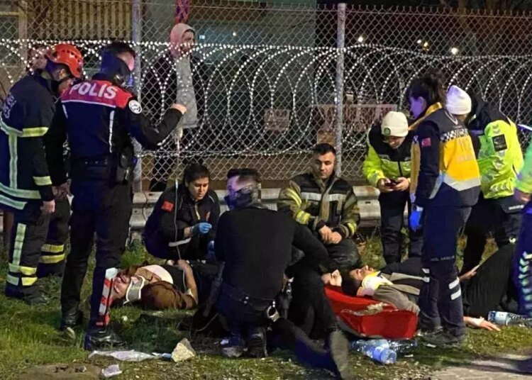 TEM Otoyolu’nda Kaza: 5 Yaralı