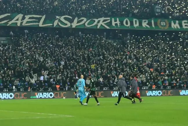 16 yasindaki kocaelispor taraftari metrelerce yuksekten asagiya dustu 1 VUPIC8KQ