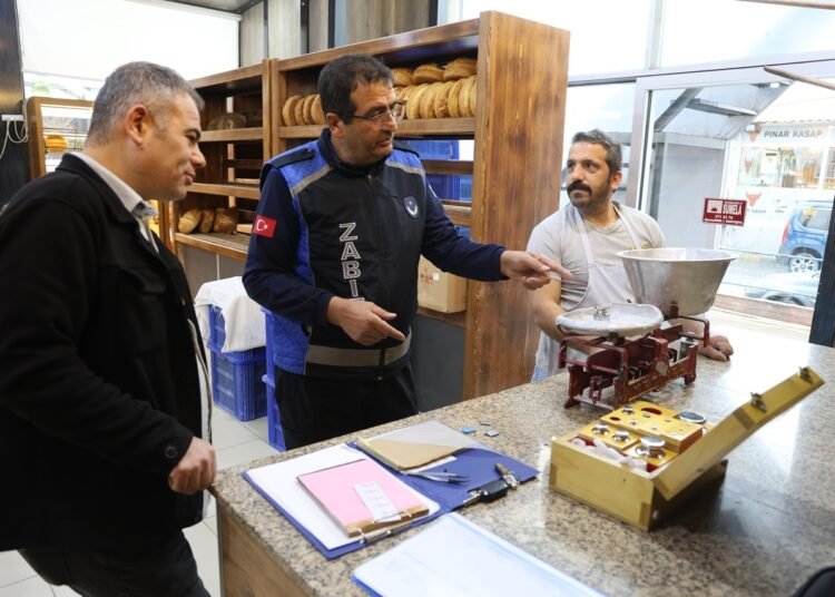 KARTEPEDE HAMUR TERAZILERI DENETIMDEN GECIRILDI 3