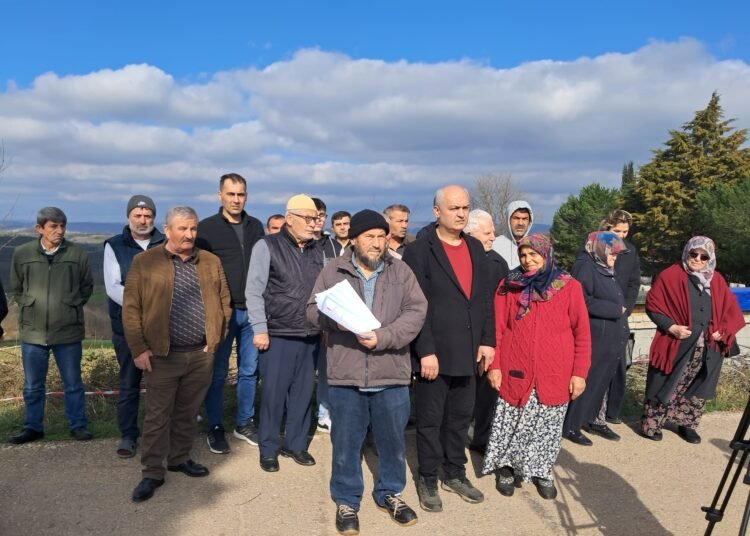 Kocaeli’de emlakçı vurgunu: Oturdukları evi bile satmış!