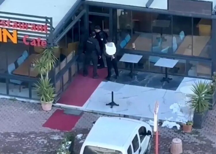 Alacak Meselesi Dolayısıyla Restoran Sahibi Öldürüldü