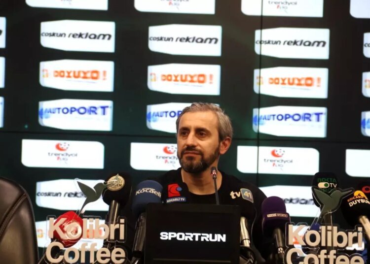 Çorum FK Teknik Direktörü Serkan Özbalta: ’10 Kişiyken Bile Golü Düşünüyorduk’